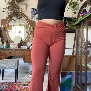 V waist flair leggings